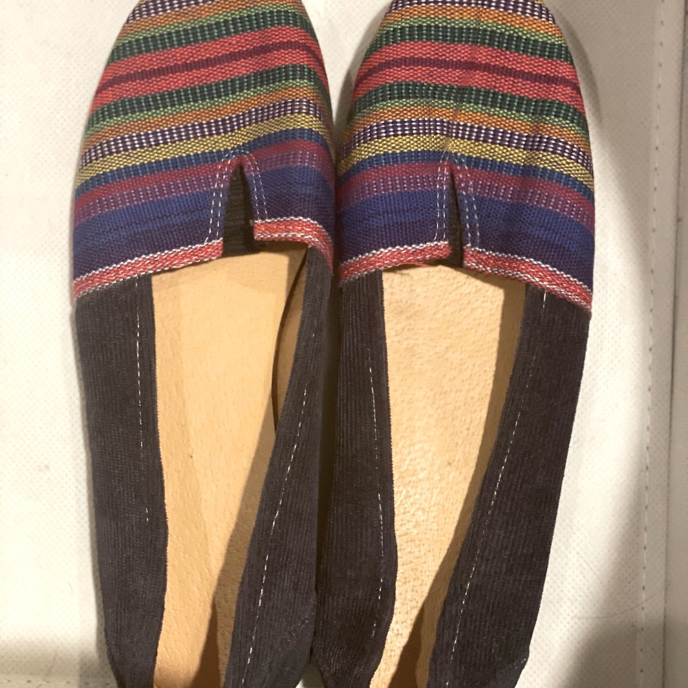 💙💙 Flat ballerinas size 7, narrow 💙💙